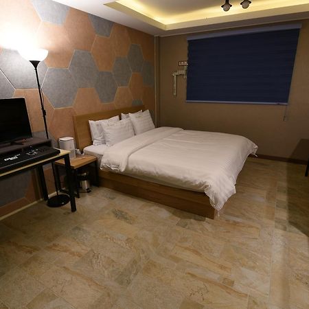 Jecheon Q Motel Eksteriør bilde